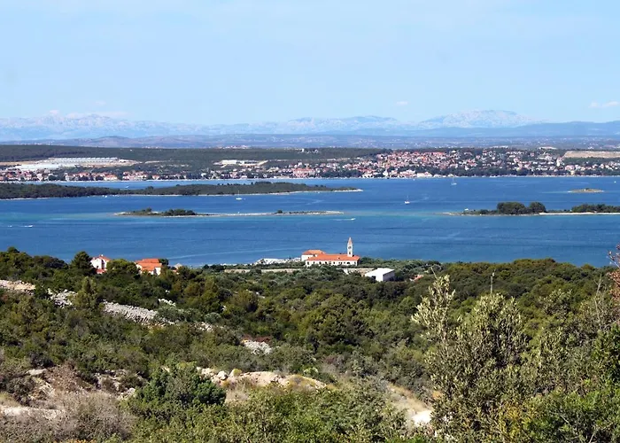 With Parking Space Kraj, Pasman - 696 트콘