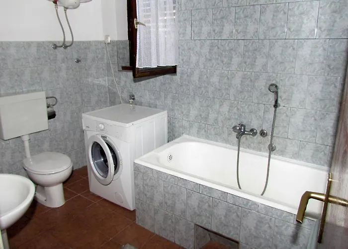 아파트 With Parking Space Kraj, Pasman - 696 트콘