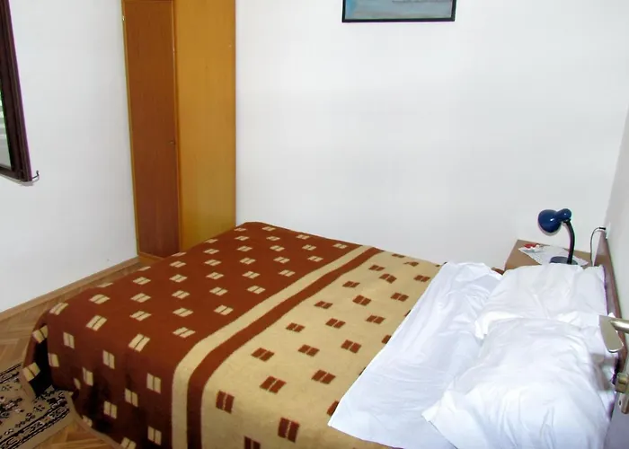 아파트 With Parking Space Kraj, Pasman - 696 트콘